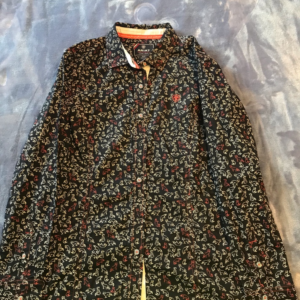Size S Ariat Women’s Button Down